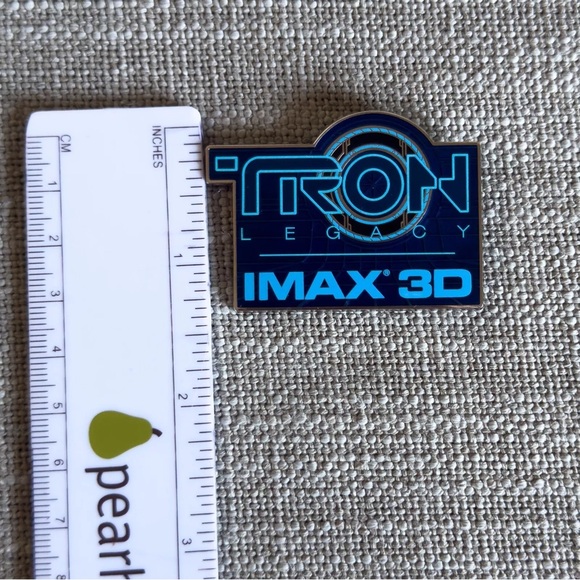 2010 Brand New Disney TRON Legacy IMAX 3D Promo Pin LA Times Hero Complex Rare - Picture 6 of 7